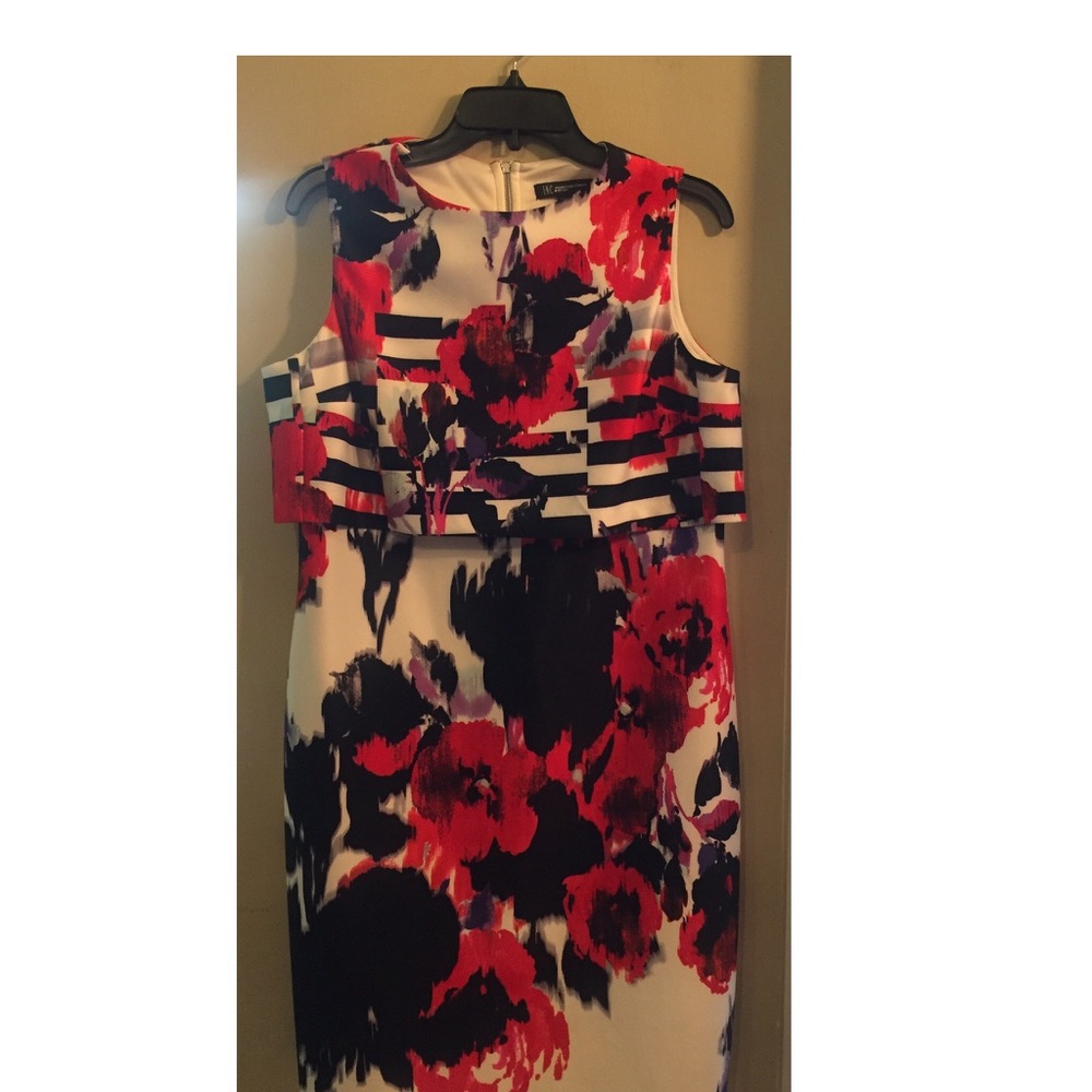 Patterned Dress - Picture 4 of 4
