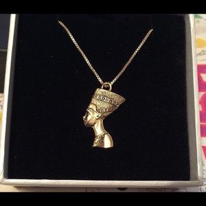 😍😍Pretty gold goddess necklace (not real gold)