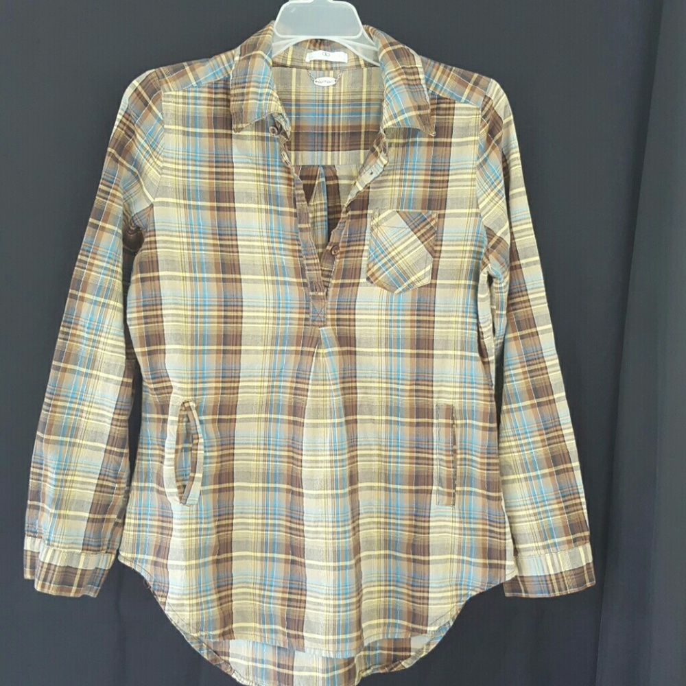 Plaid half button shirt with roll sleeves