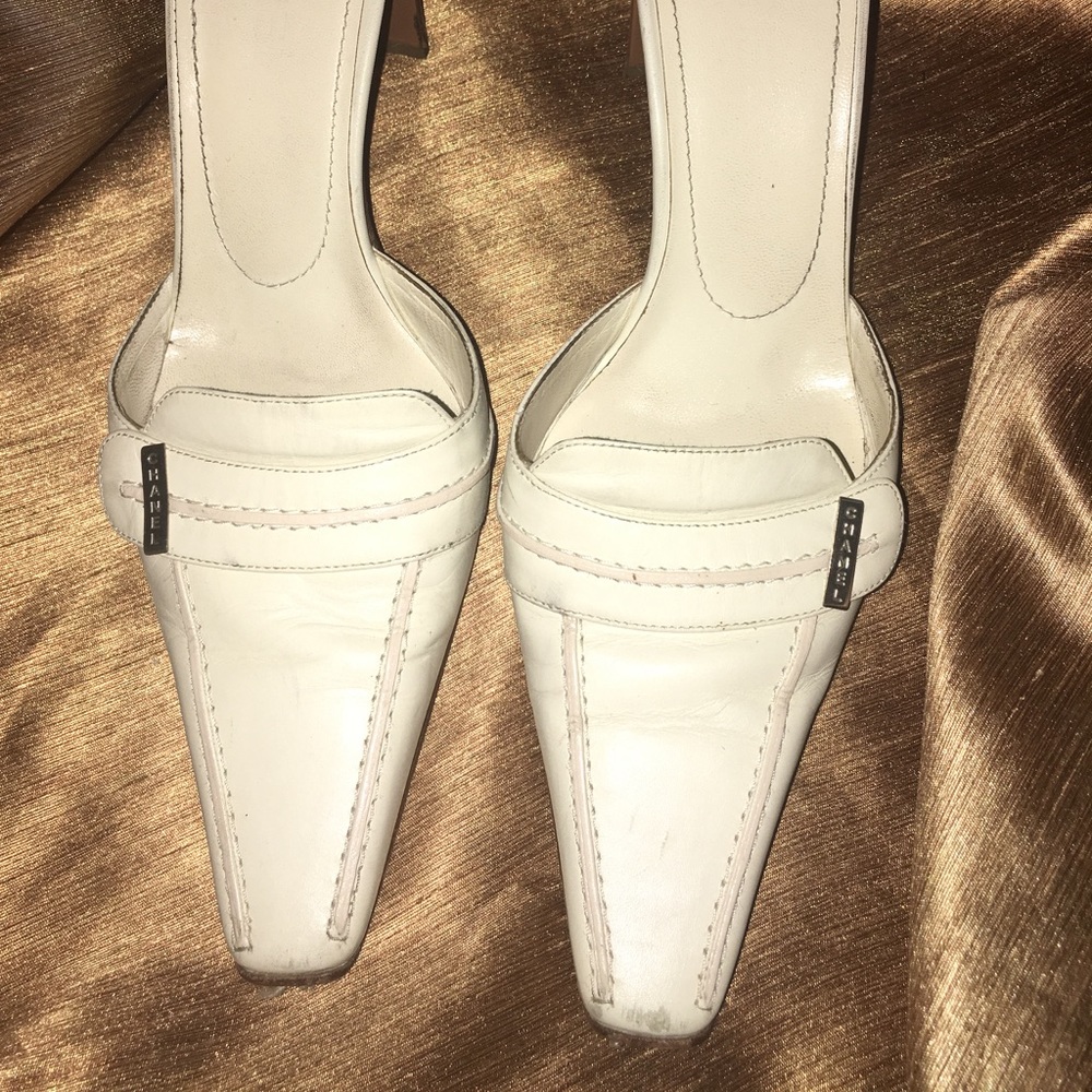 Classic CHANEL WOMENS MULES