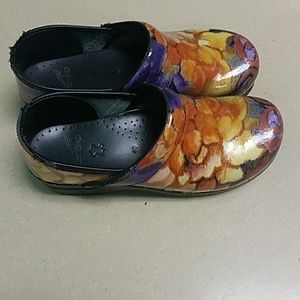 Dansko size 40