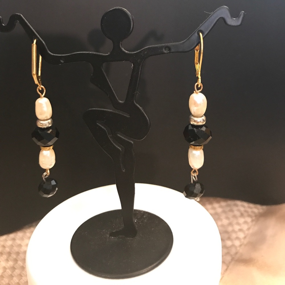 Black with fresh water pearl earrings