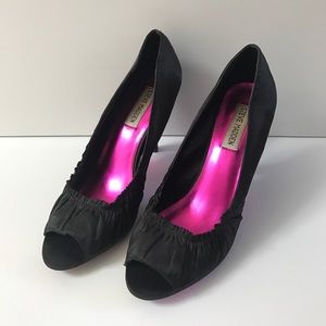 Steve Madden black peeptoe heels pink sole size 9
