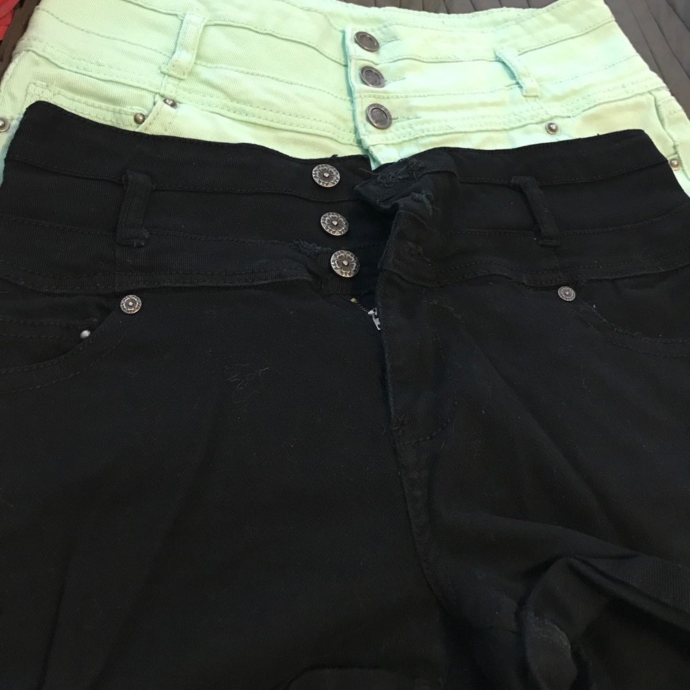 Adorable high waisted stretchy shorts