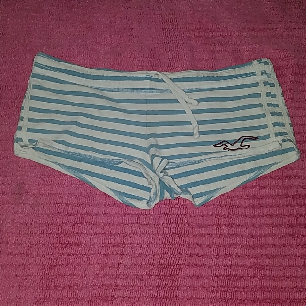 Hollister mini shorts
