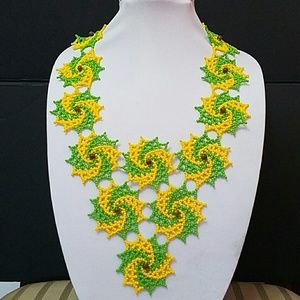 Handmade bead swirl necklace