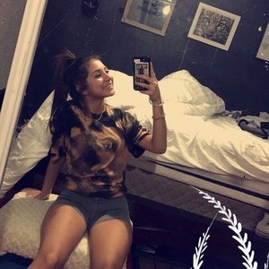 Meet your Posher, Julia