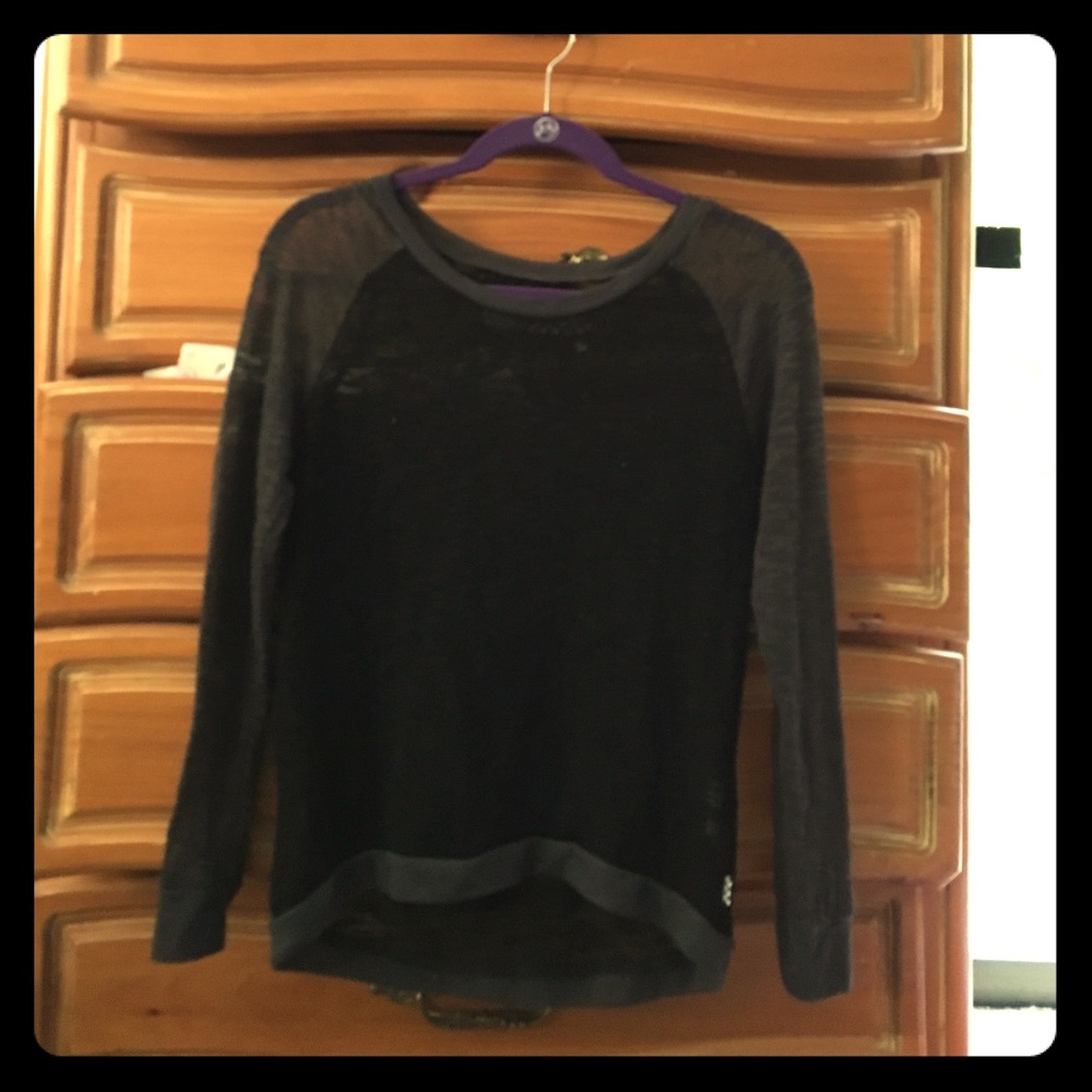 Thin sweater