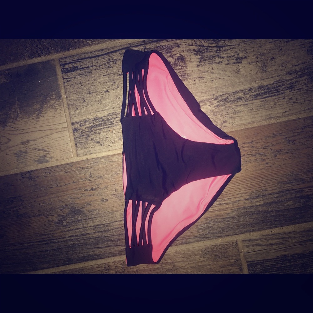 VS Strappy side bikini bottom in solid black XS