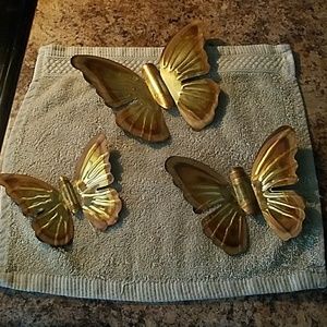 BUTTERFLY WALL ART