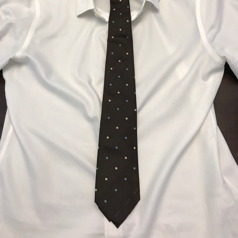 Gucci tie. 100% authentic