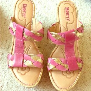 Worn once in the house, very comfortable!