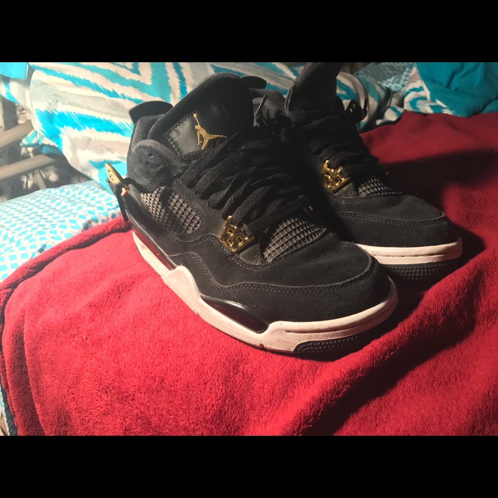 Jordan 4s retro