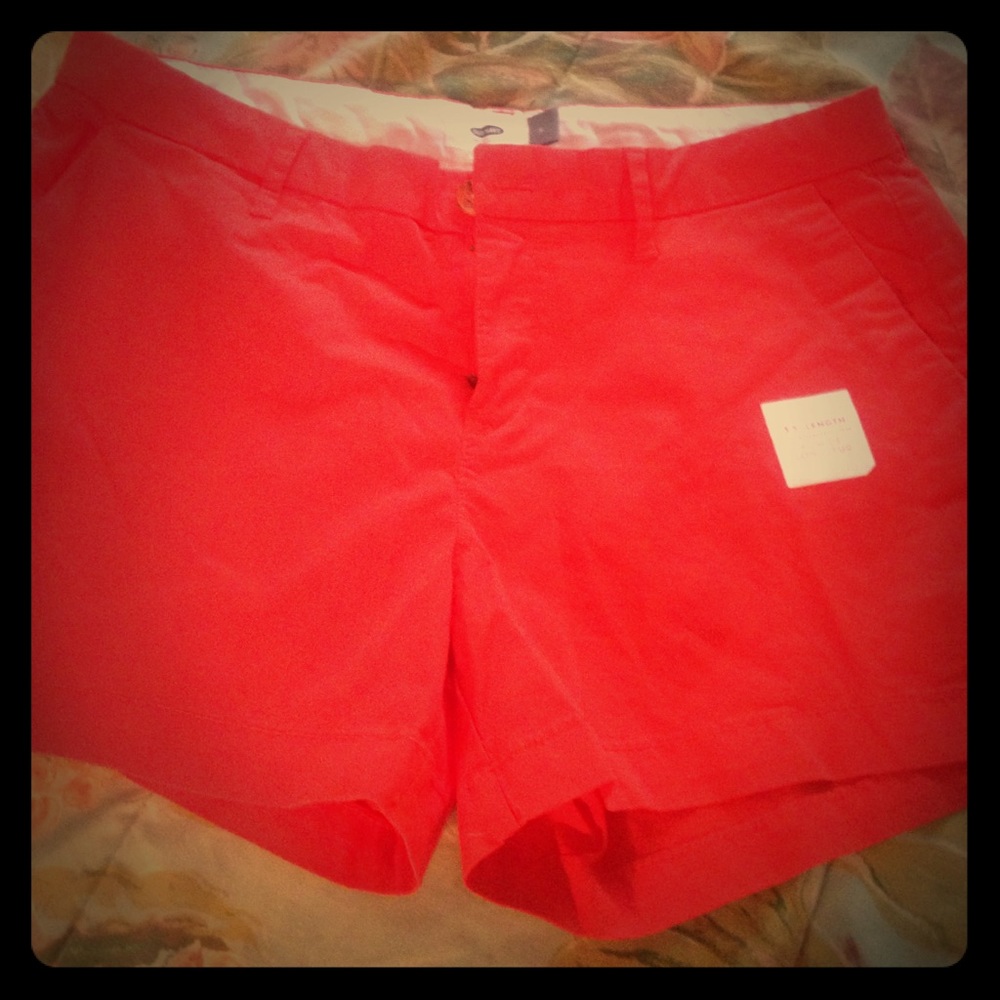 Old Navy shorts never worn size 6