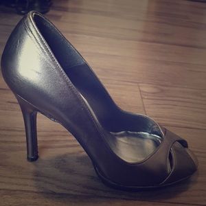 Stuart Weitzman work heel/pump