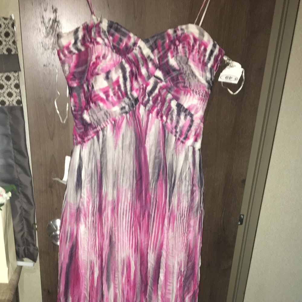 Dress - Picture 3 of 3