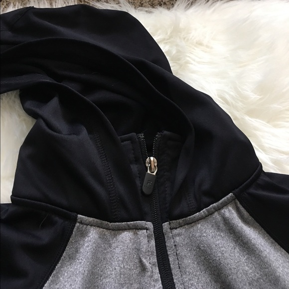 FILA Athletic ZipUp - Picture 4 of 5