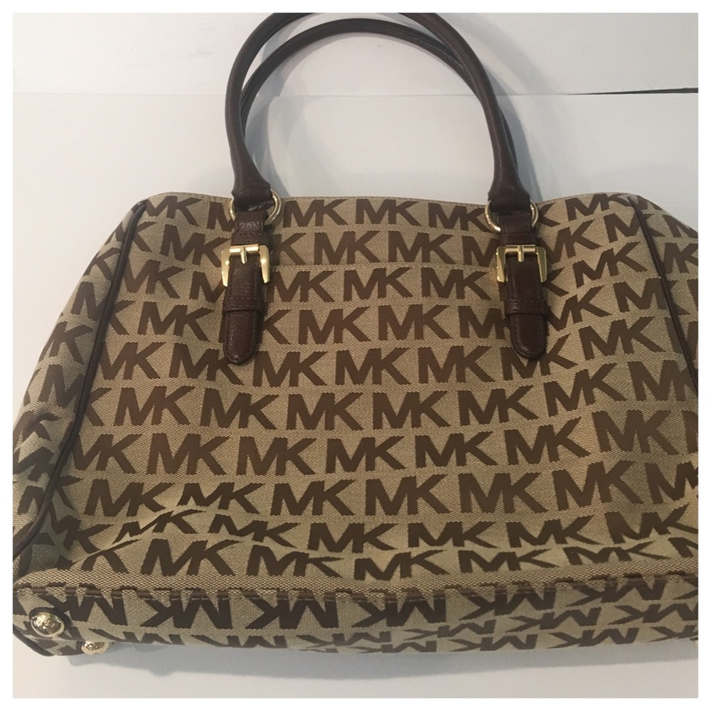 MICHAEL KORS AUTHENTIC NWOT monogram canvas