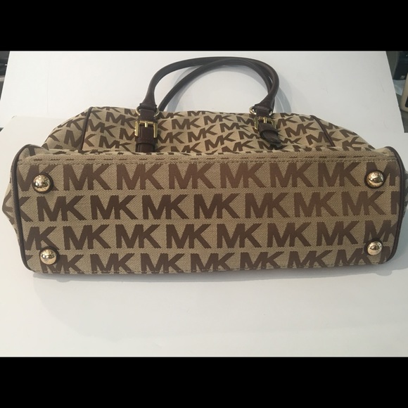 MICHAEL KORS AUTHENTIC NWOT monogram canvas - Picture 5 of 8