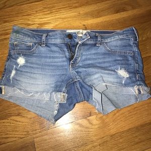 Hollister denim shorts🍉