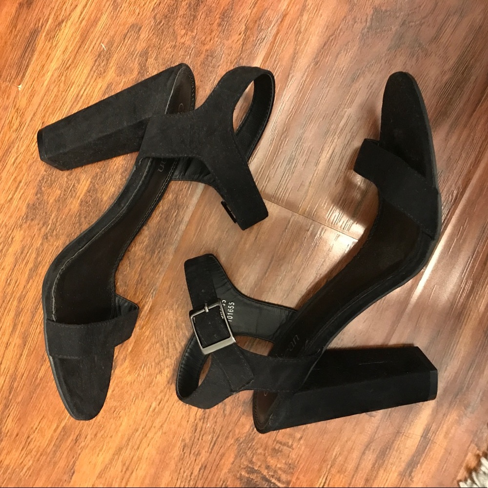 Cathy Jean Two Strap Heel | Black suede | Size 9