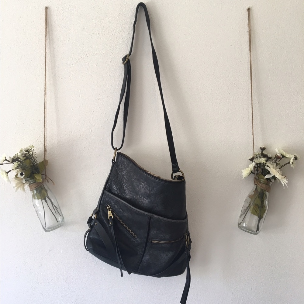 Black Delta Crossbody