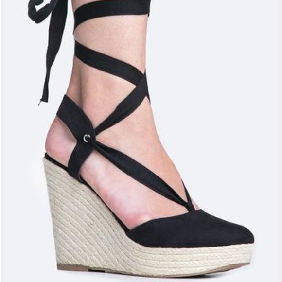 ❗️mark down❗️Black ankle strap wedge - Picture 3 of 3