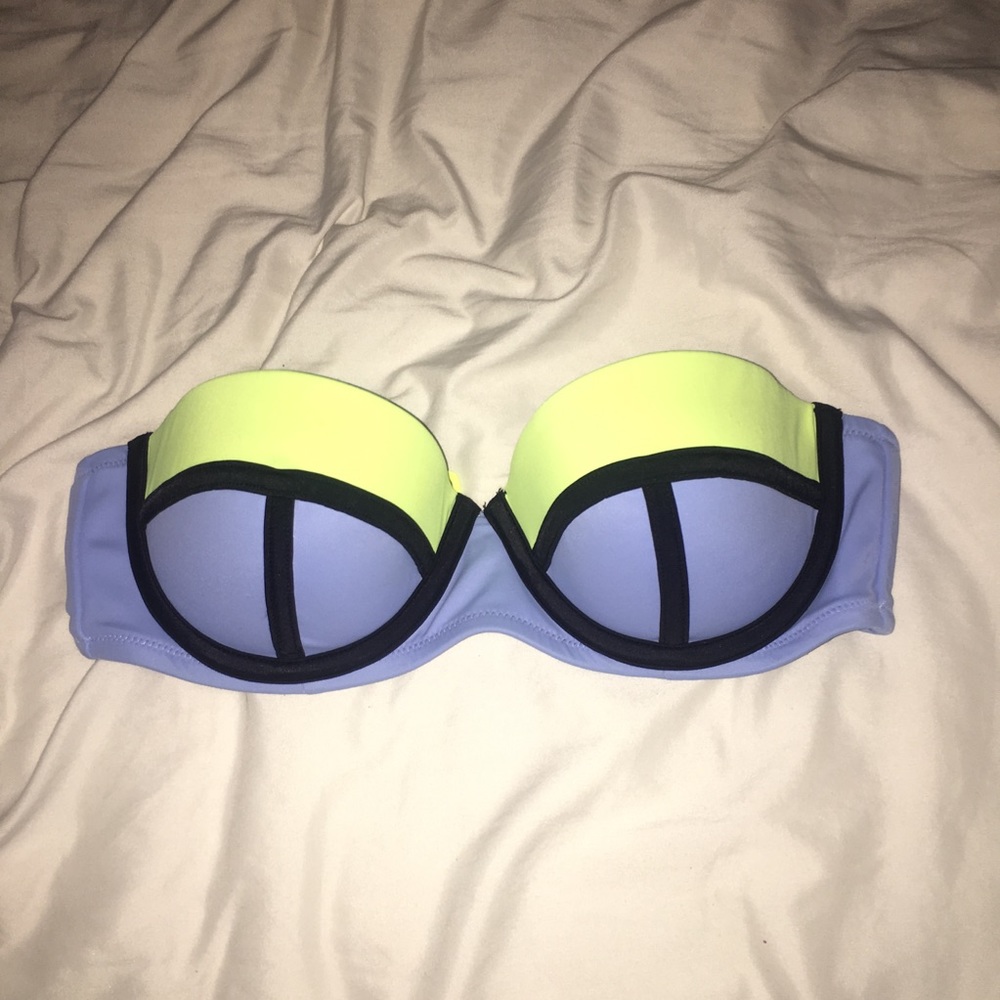 SOLD VICTORIA SECRET BIKINI