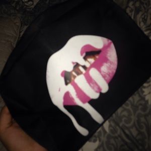 Kylie Jenner Makeup Bag