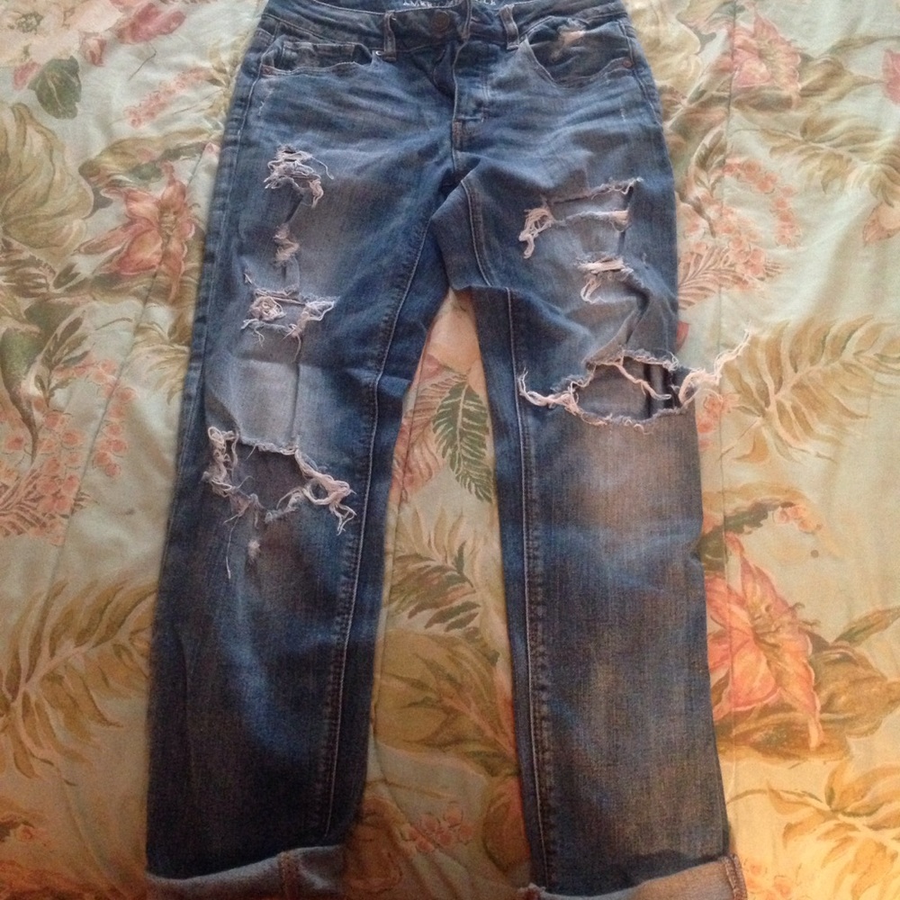 Am Eagle jean destroyed capris