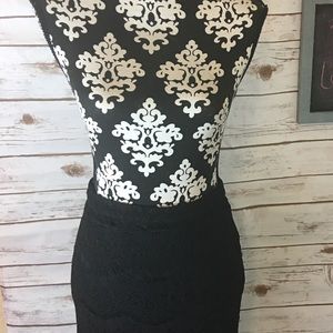 Black lace mid skirt NWT size small forever 21