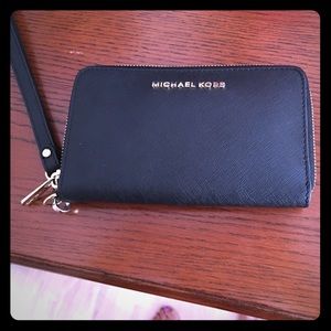 Michael kors jet set small wallet