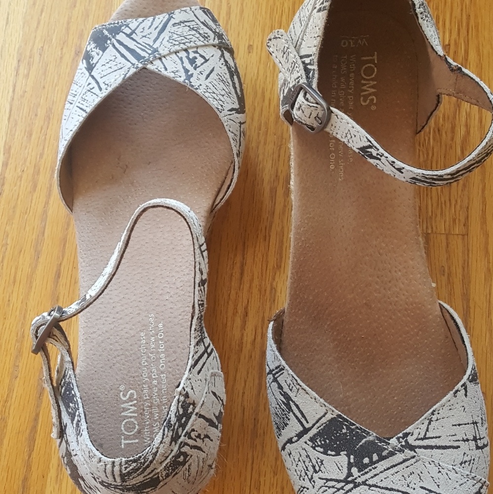 Toms grey suede platform/wedge