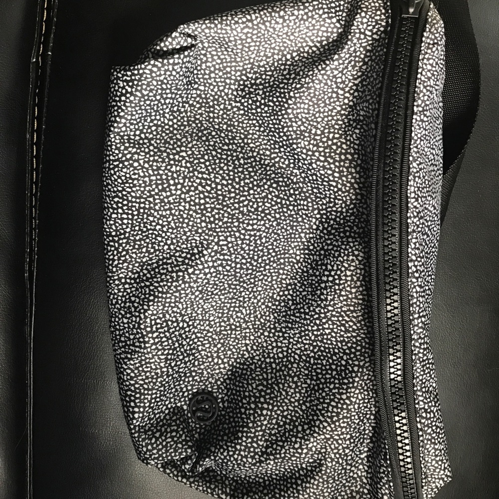 Lululemon Go Lightly Belt Bag