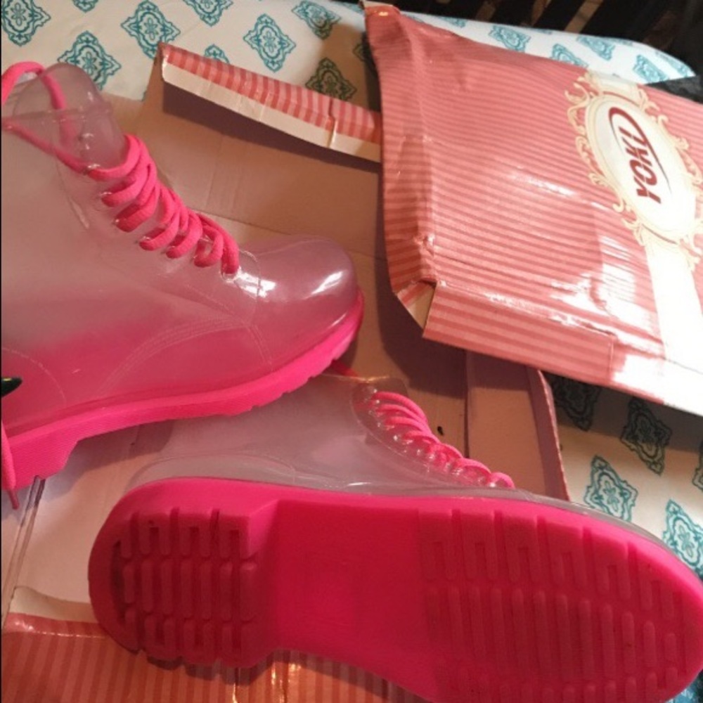 Yoki pink jelly boots