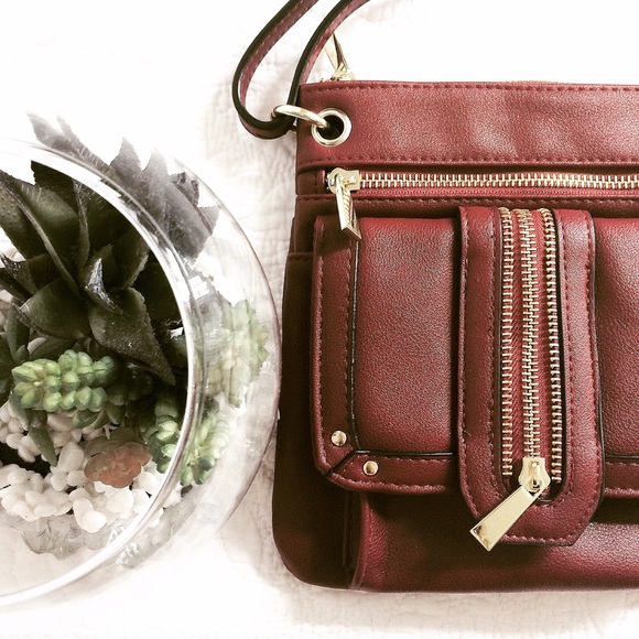 boutique Handbags - $55 MAROON CROSS BODY BAG