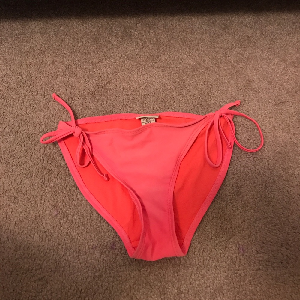 Coral bikini bottoms