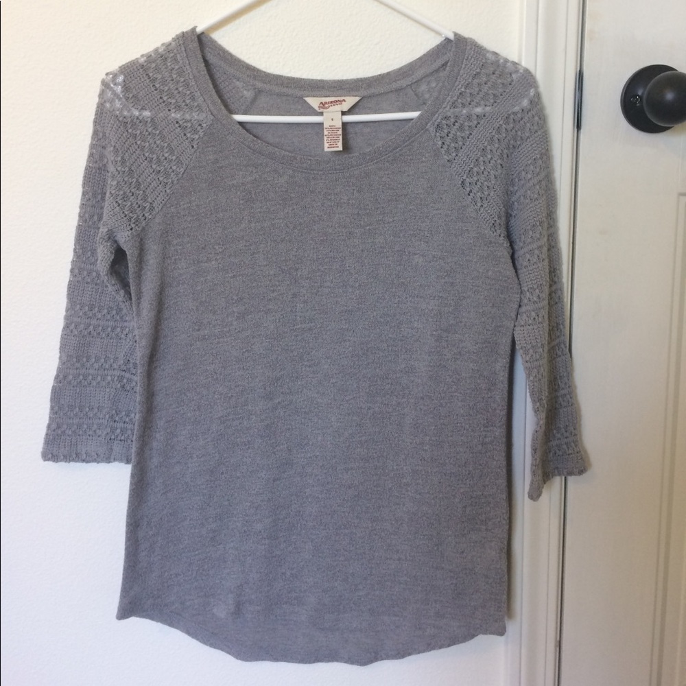 grey cut off long sleeve shirt