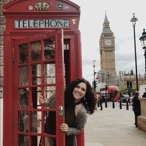 Meet your Posher, Carly