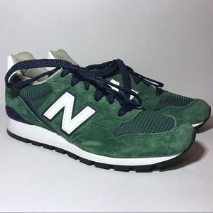 🎉 Forest Green New Balance 996 Size: US 9 🎉