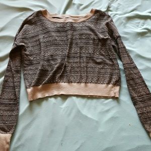 Long sleeve crop