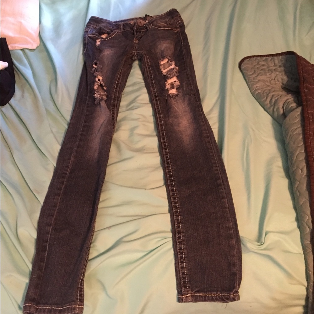 Size 3 Wishful Park skinny jeans