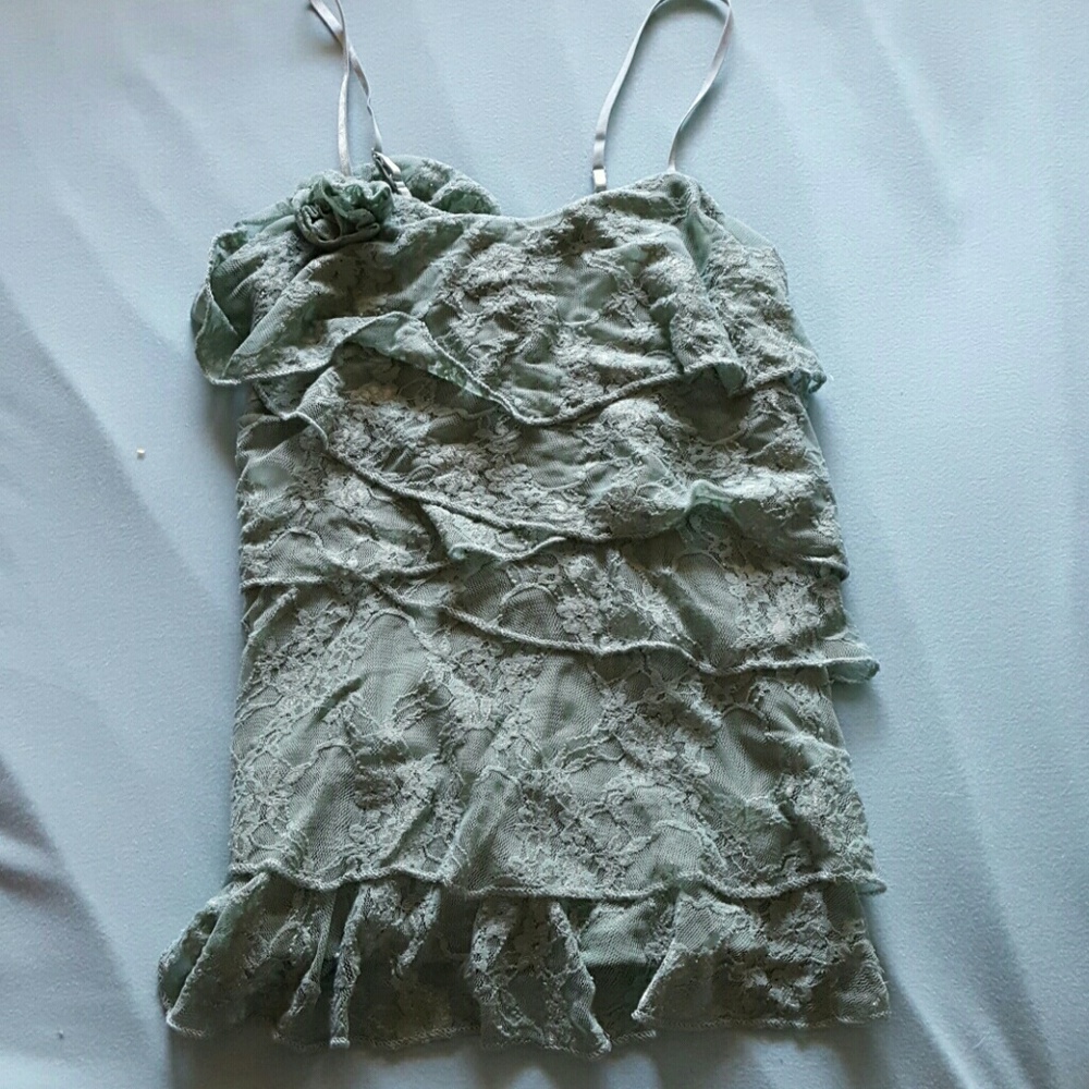 Rue  21 tank top. Floral lacey print.