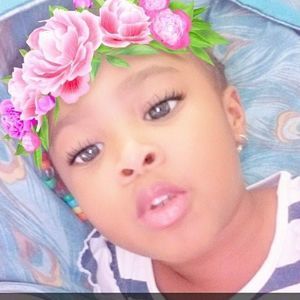 Meet your Posher, Kanisha