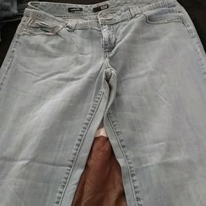 Awesome pair of comfy jeans