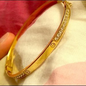 100% REAL Saudi 18k Gold Bangle