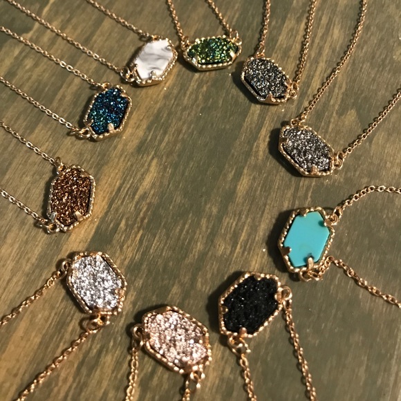 Drusy Elisa style pendant necklace with gold chain - Picture 5 of 8