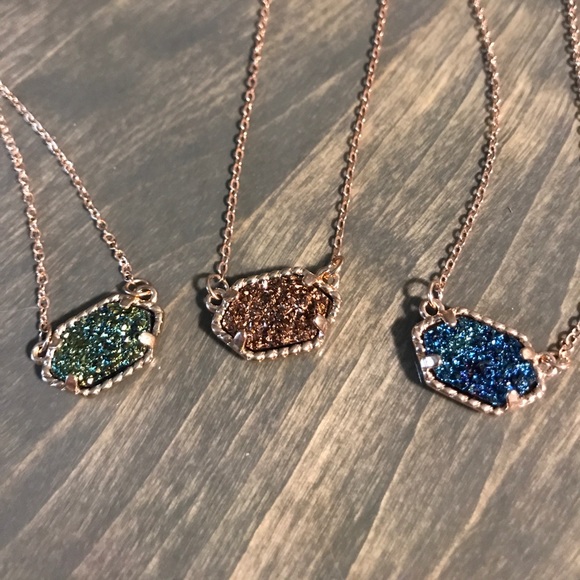 Drusy Elisa style pendant necklace with gold chain - Picture 6 of 8