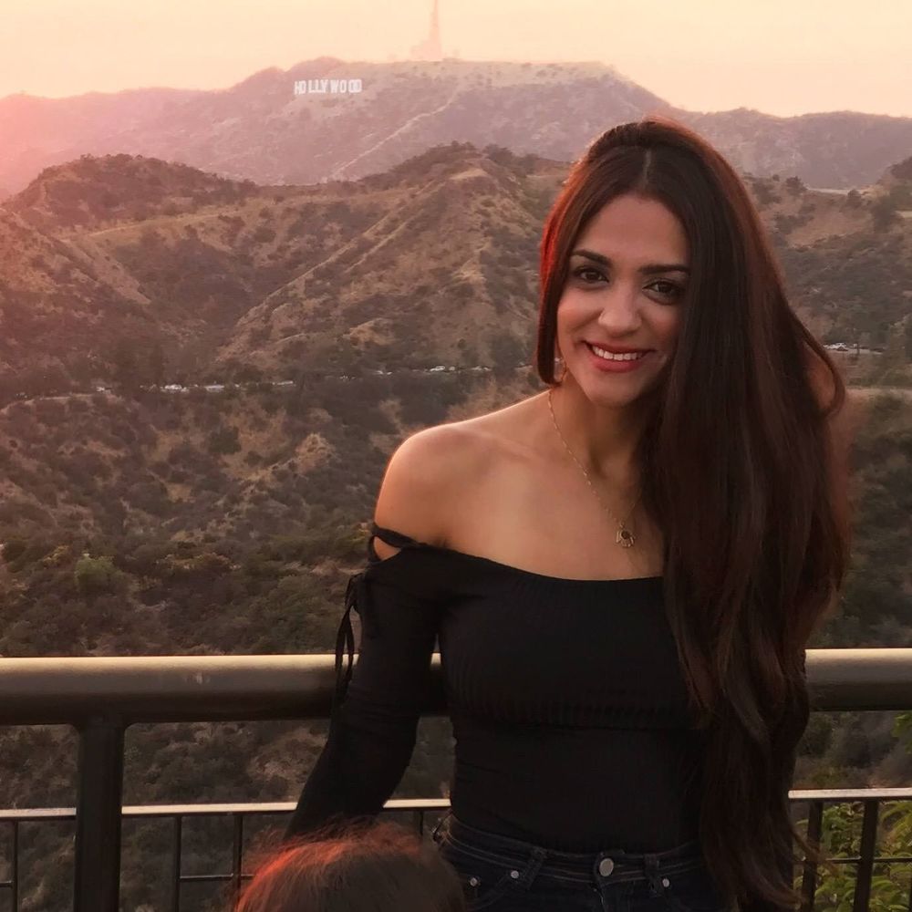 Meet your Posher, Noha