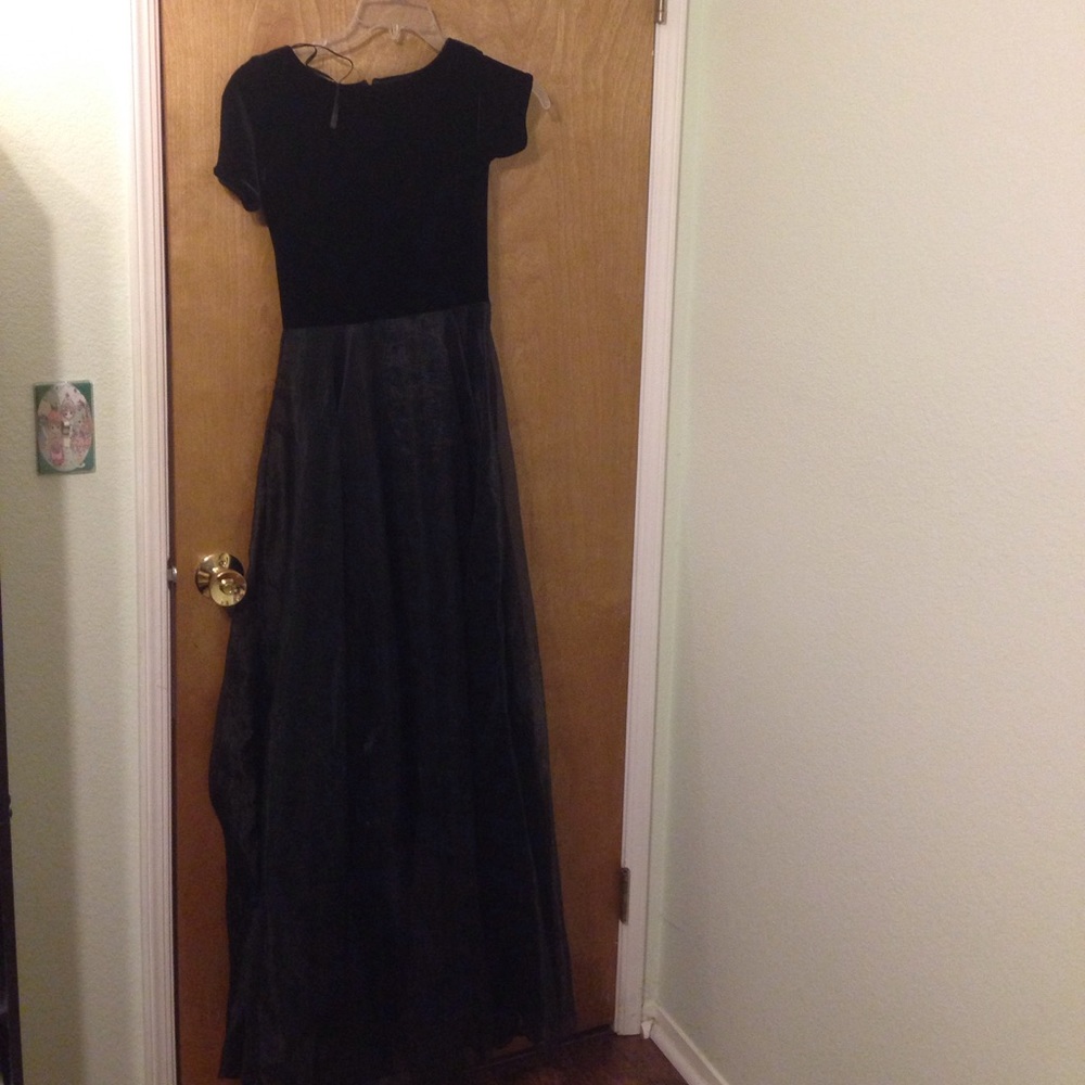 SALE!!Beautiful velvet&tule floor length dress 👗